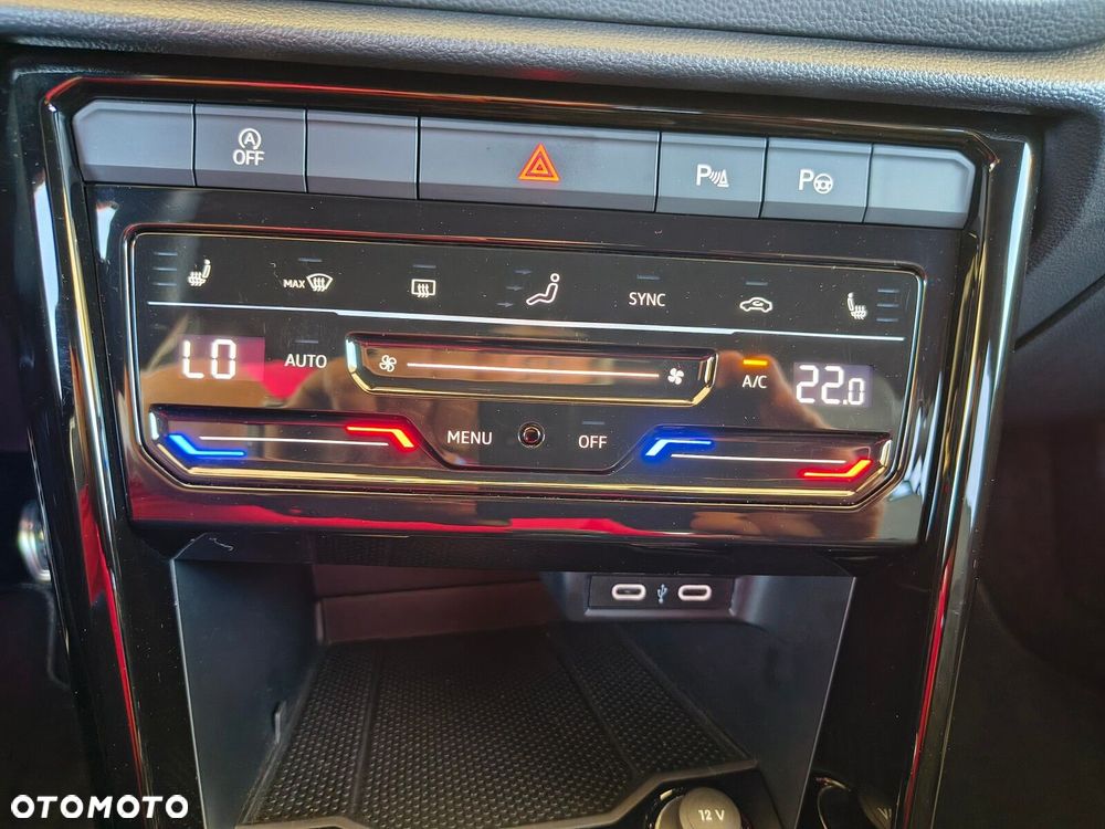 Volkswagen T-Roc 1.5 TSI R-Line - 22
