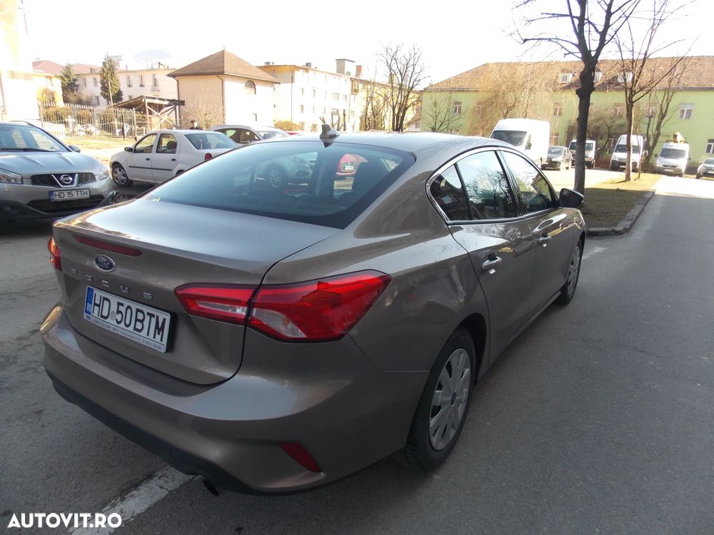 Ford Focus 1.0 EcoBoost Titanium - 4