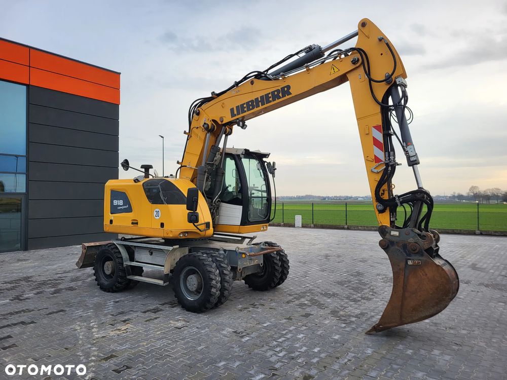 Liebherr A 918 Compact / z Niemiec / - 7