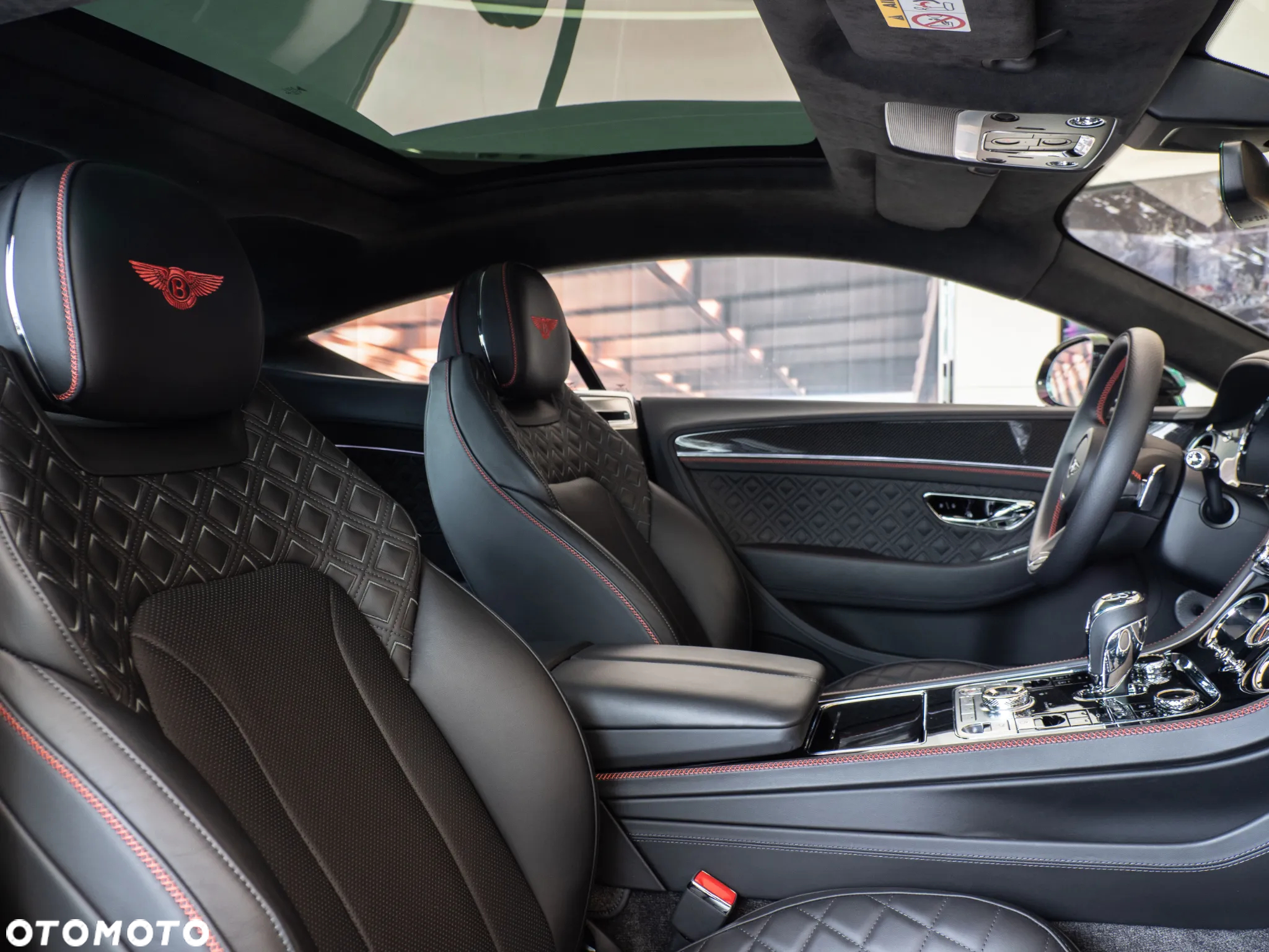 Bentley Continental GT New Convertible V8 Azure - 12