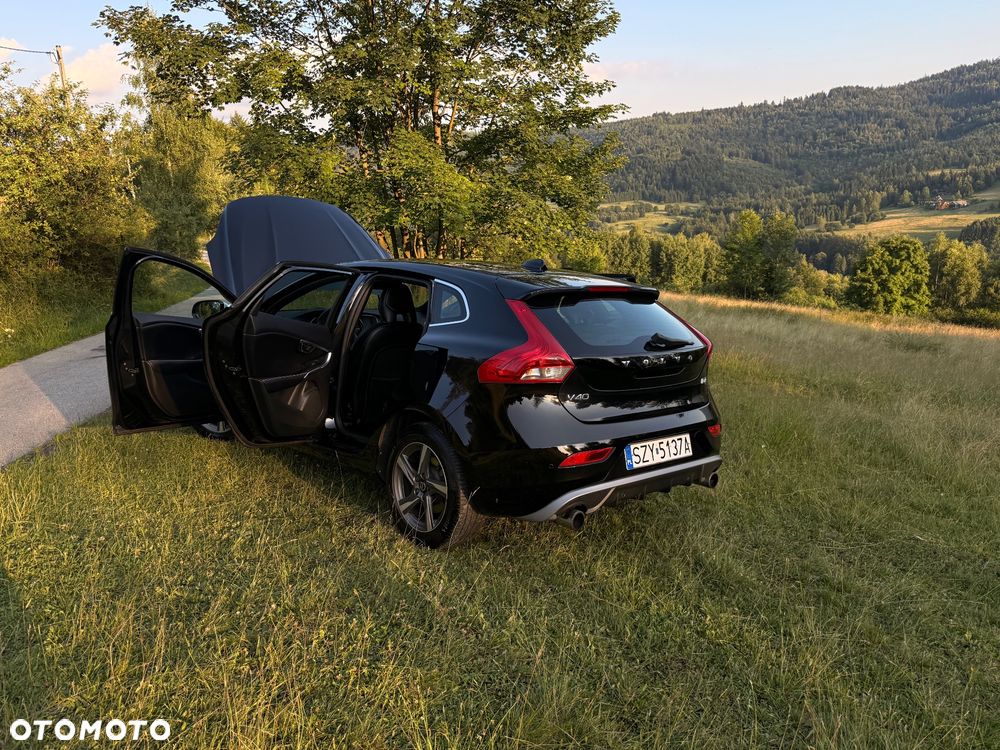 Volvo V40 D4 Drive-E R-Design Momentum - 32