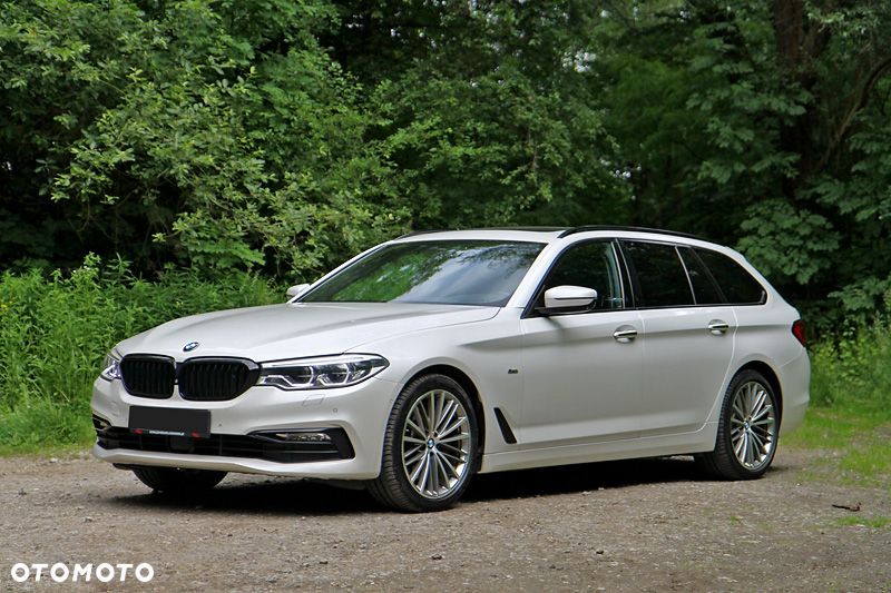 BMW Seria 5 530d xDrive Sport Line - 7
