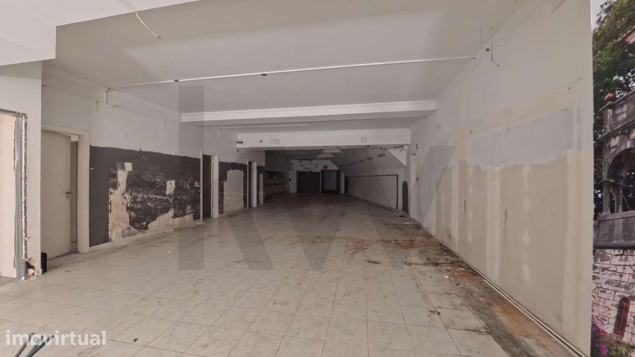 Espaço Comercial com 270 m2 em Algés - Grande imagem: 4/5