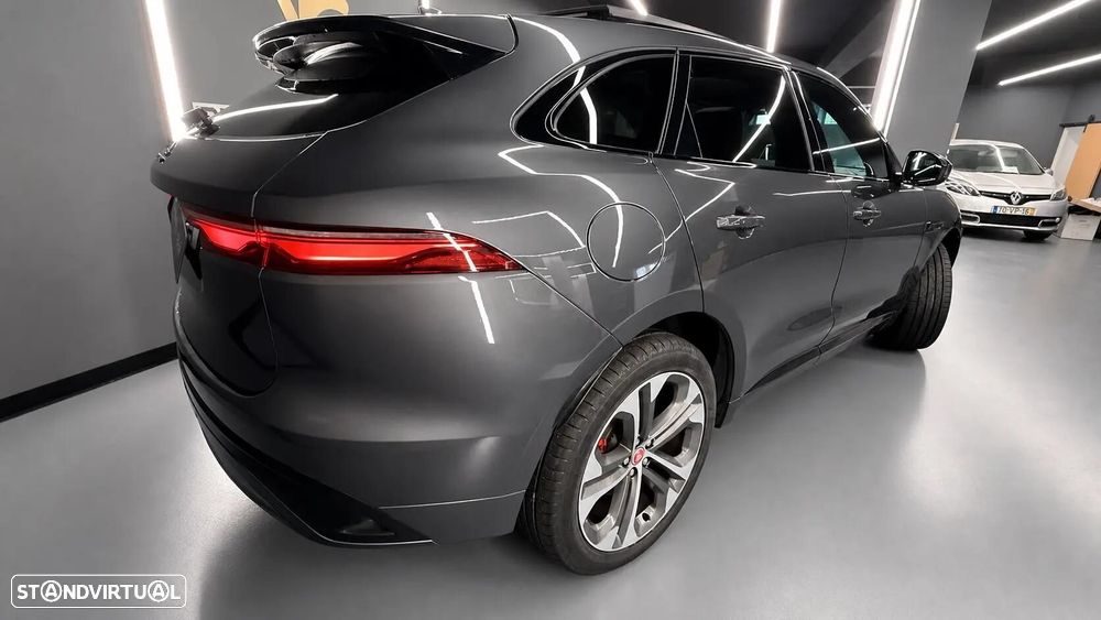 Jaguar F-Pace 2.0 P400e AWD R-Dynamic Black - 11