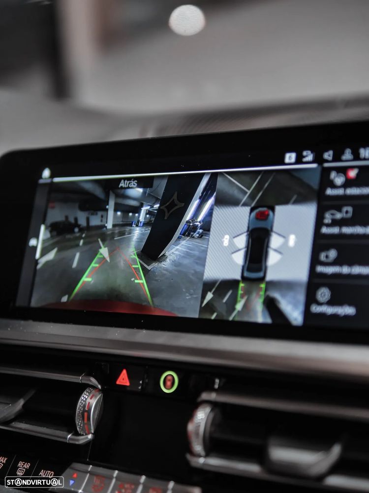 BMW M3 Competition - 30