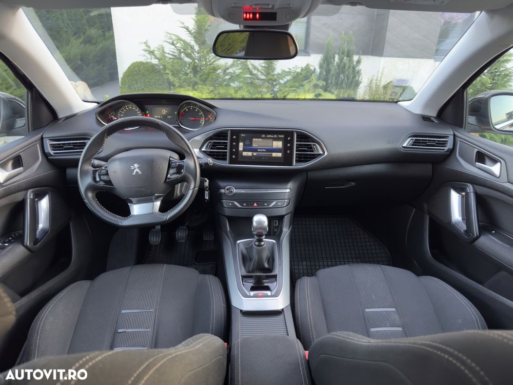 Peugeot 308 130 e-THP Stop & Start Allure - 17
