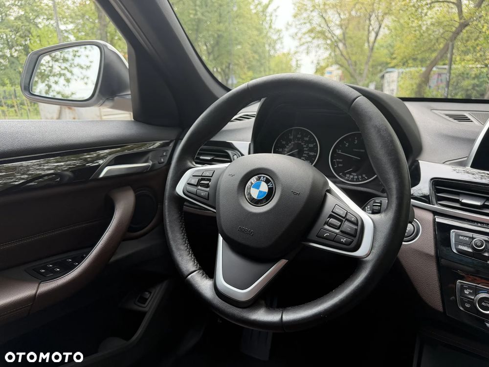 BMW X1 xDrive28i xLine - 15