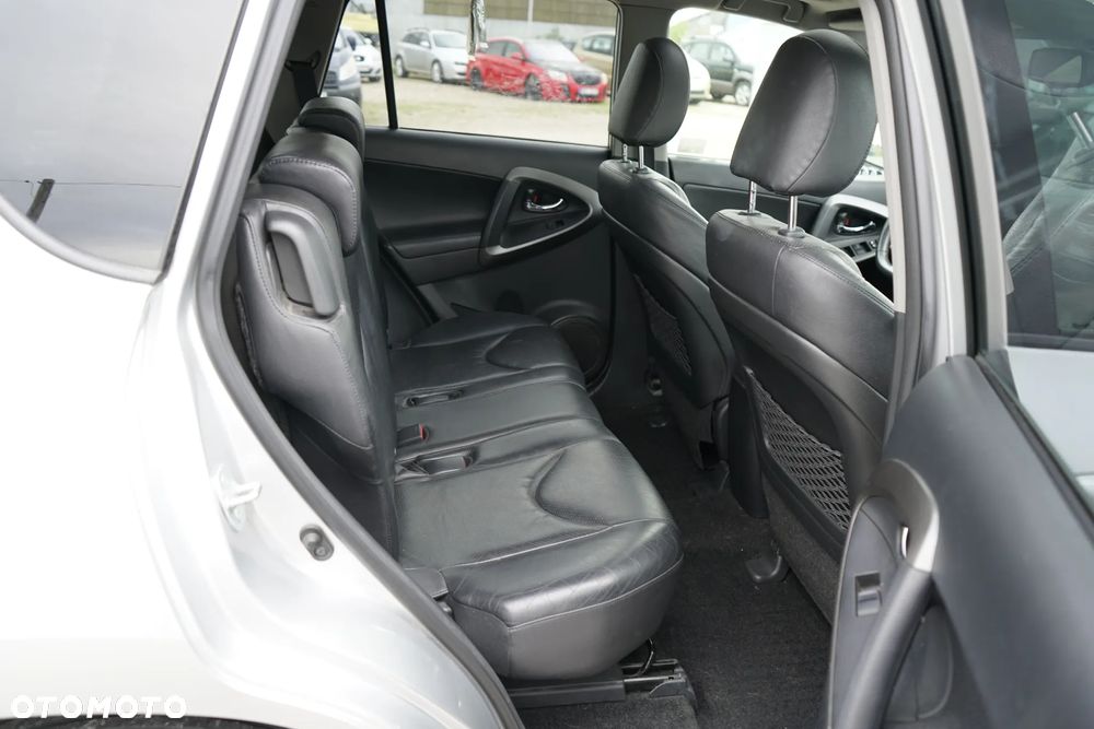 Toyota RAV4 2.0 VVT-i Premium - 21