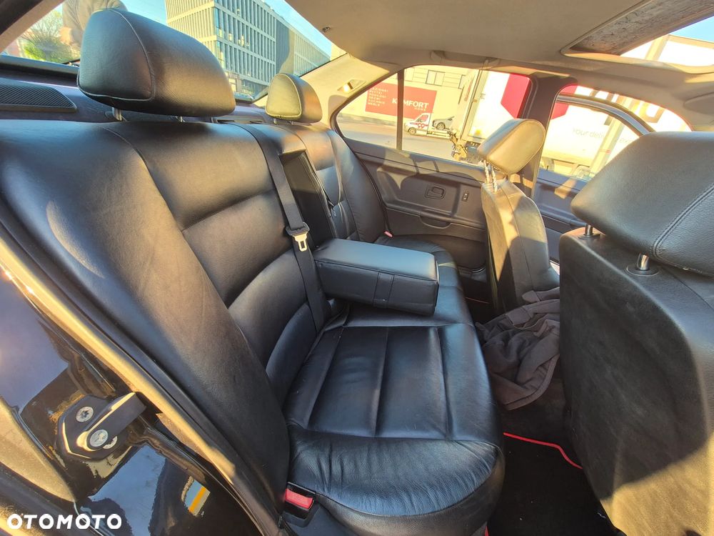 BMW Seria 3 320i - 11