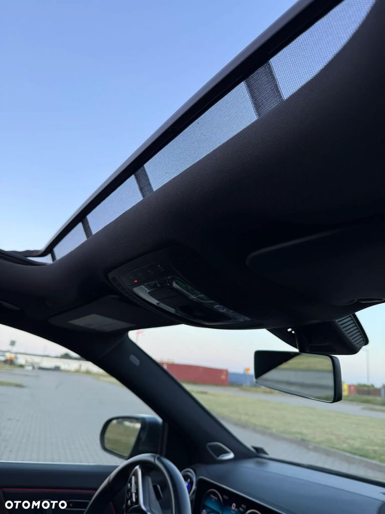 Mercedes-Benz GLA - 20