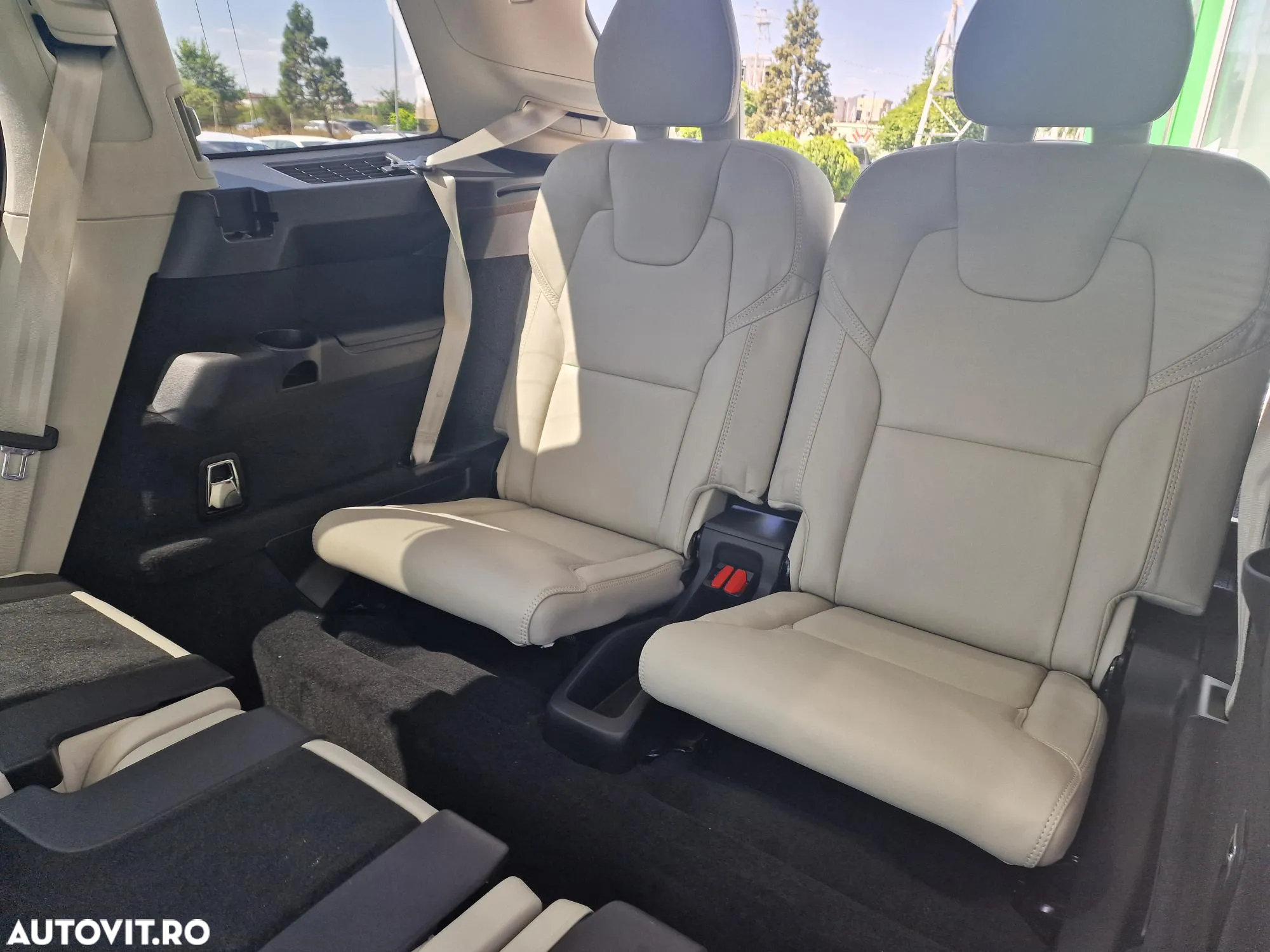 Volvo XC 90 - 35