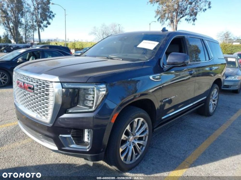 GMC Yukon - 2