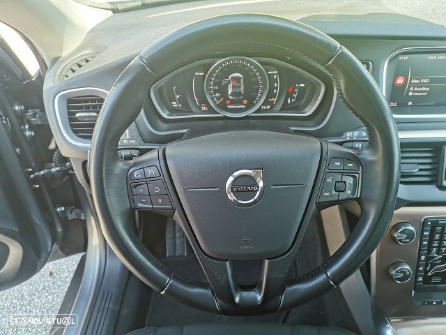 Volvo V40 Cross Country 2.0 D2 Kinetic Geartronic - 9