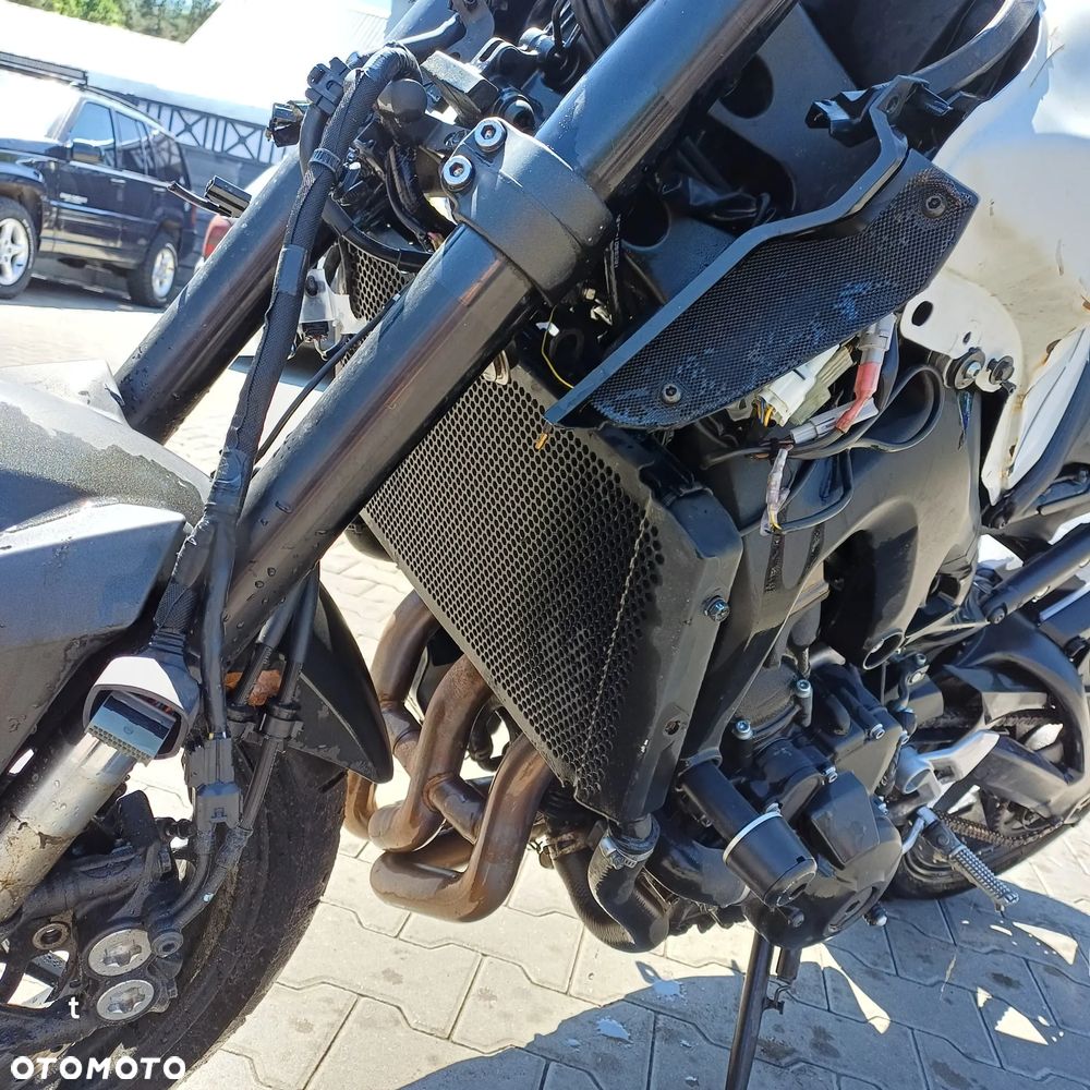 Yamaha MT - 8