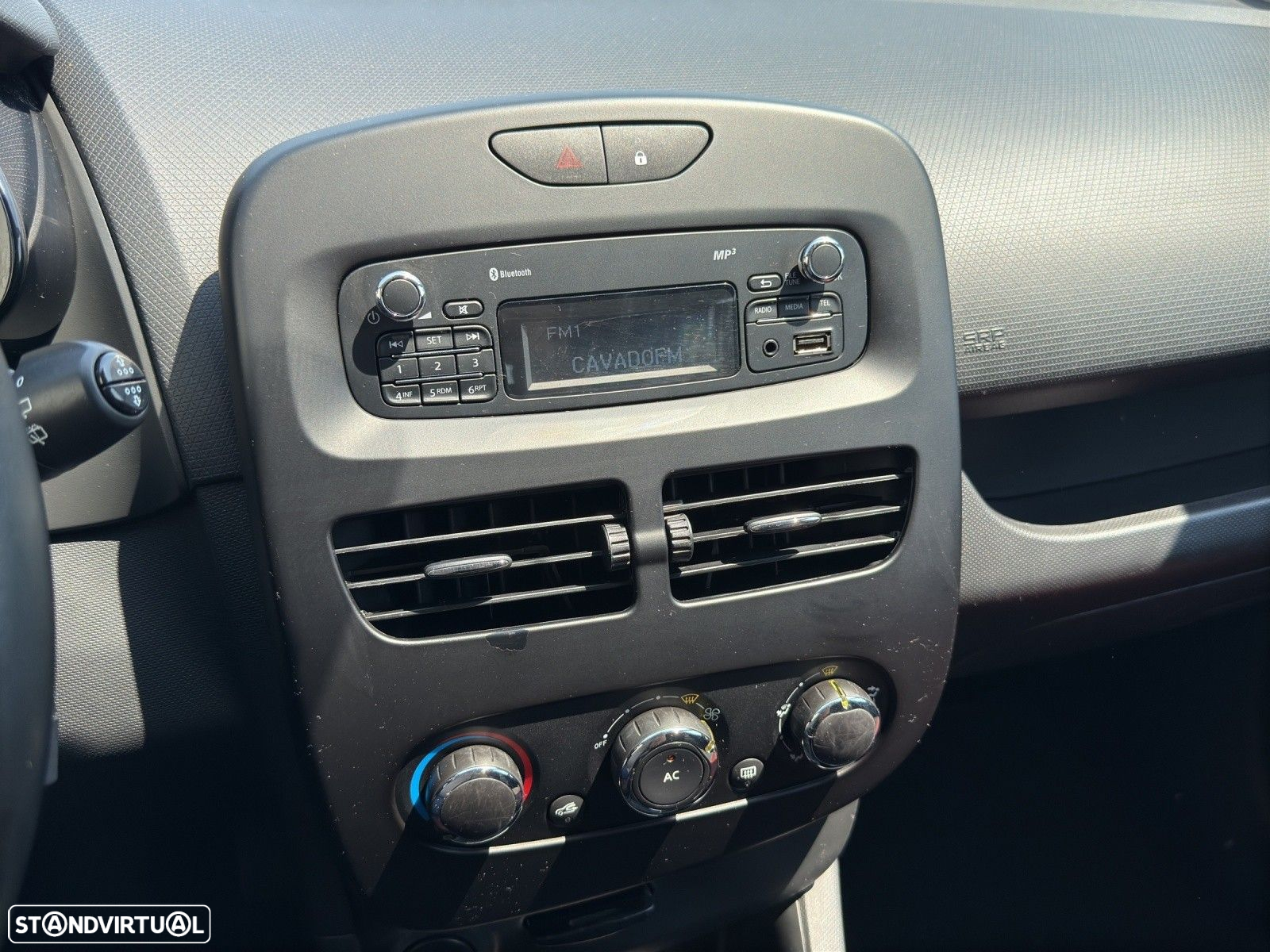 Renault Clio Sport Tourer 1.5 dCi Confort - 12