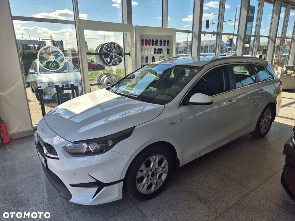 Kia Ceed 1.5 T-GDI M - 21