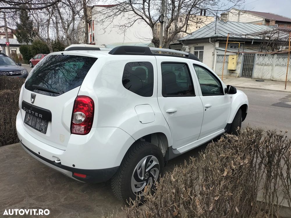 Dacia Duster 1.6 16V 105 4x2 Laureate - 4