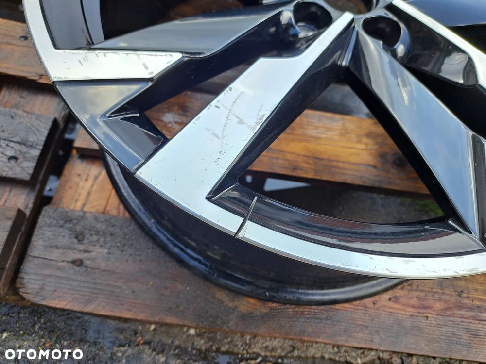 Oryg. Skoda Scala Skala 18 657 657601025 18 7j et39 5621 - 2