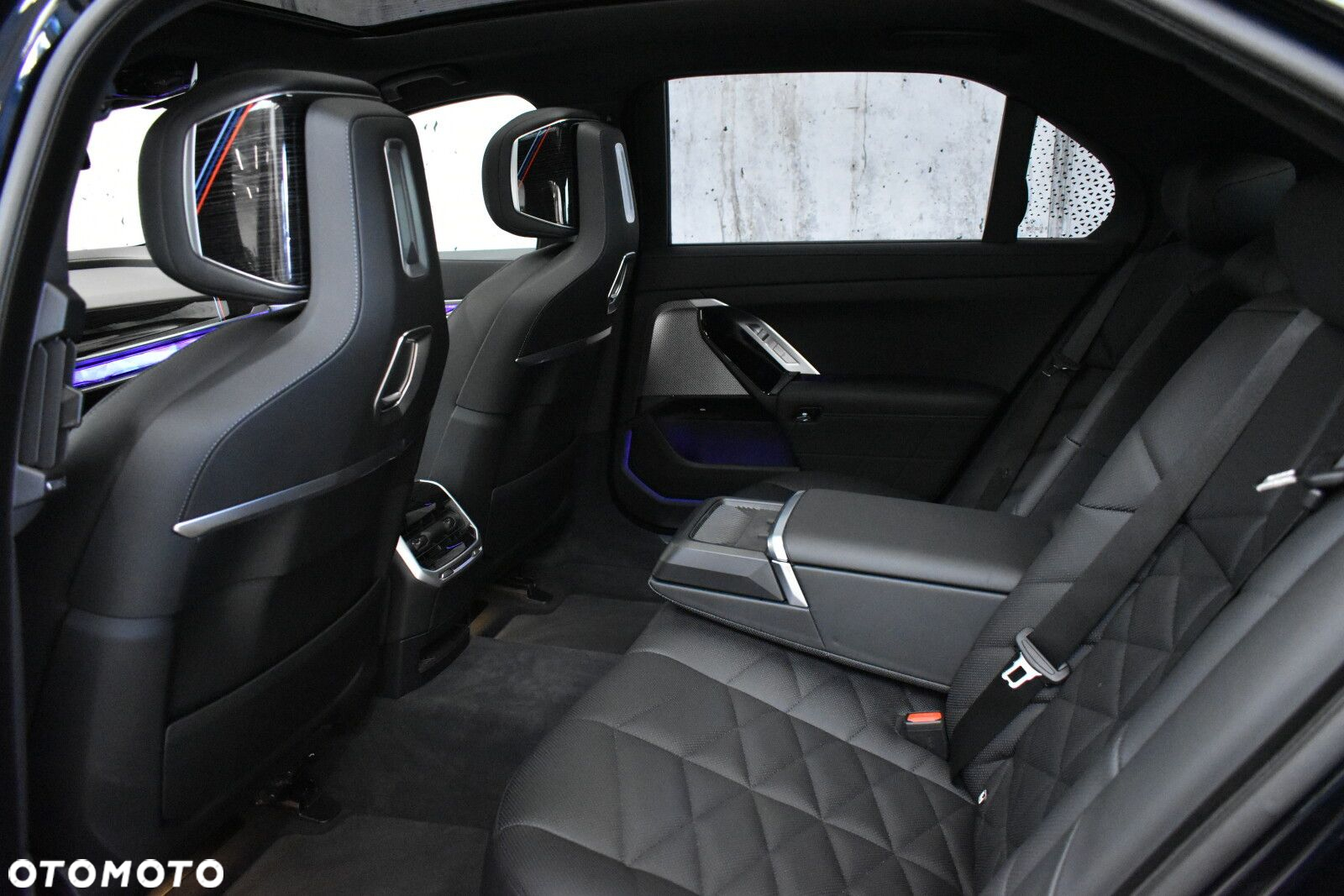 BMW Seria 7 - 26