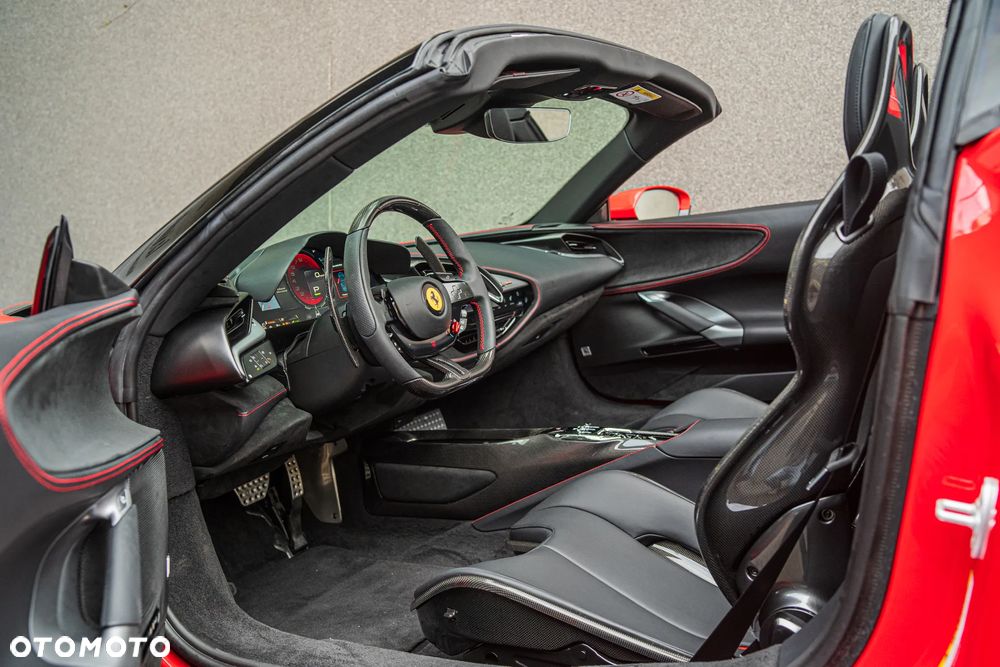 Ferrari SF90 Spider - 18