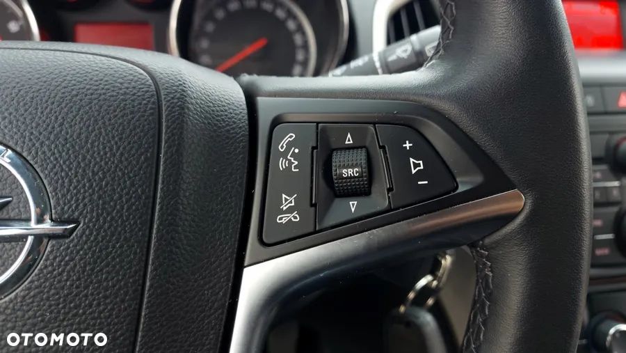 Opel Astra 1.4 Turbo 150 Jahre - 25