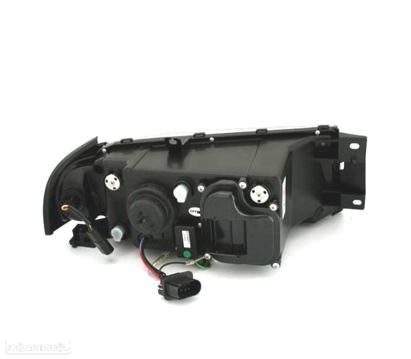 FARÓIS FRONTAIS LUZ DIURNA OCTAVIA 01-04. FUNDO CROMADO - 2