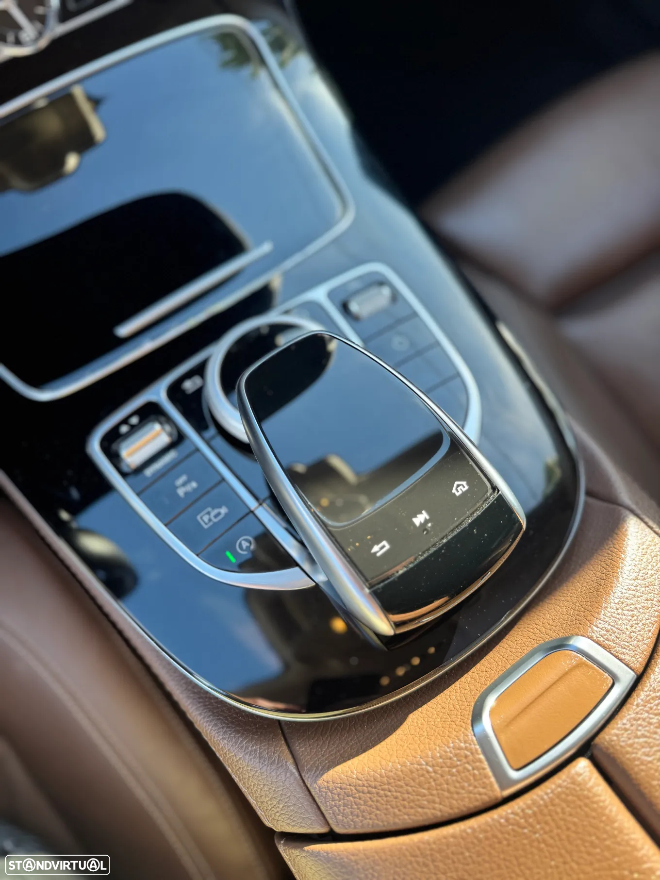 Mercedes-Benz E 220 d 4Matic 9G-TRONIC Exclusive - 20