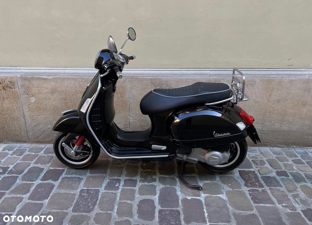 Vespa GTS - 1