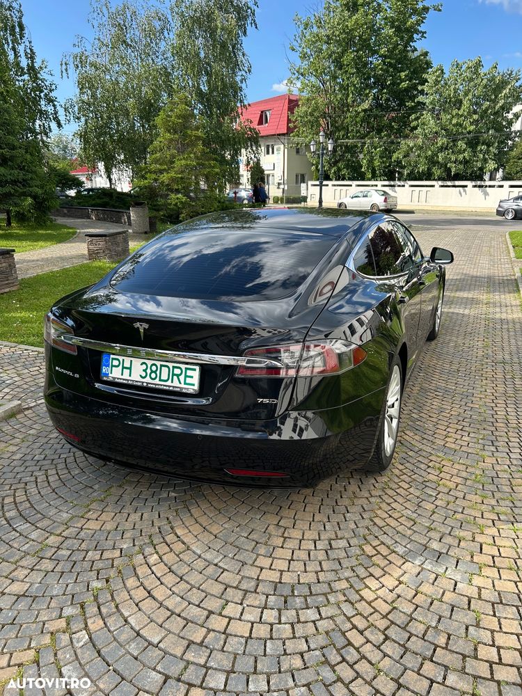 Tesla Model S - 16