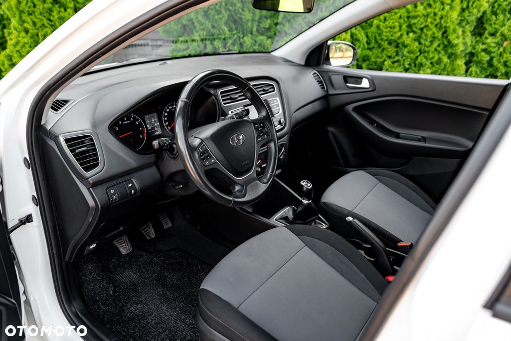 Hyundai i20 1.2 Classic Plus - 17