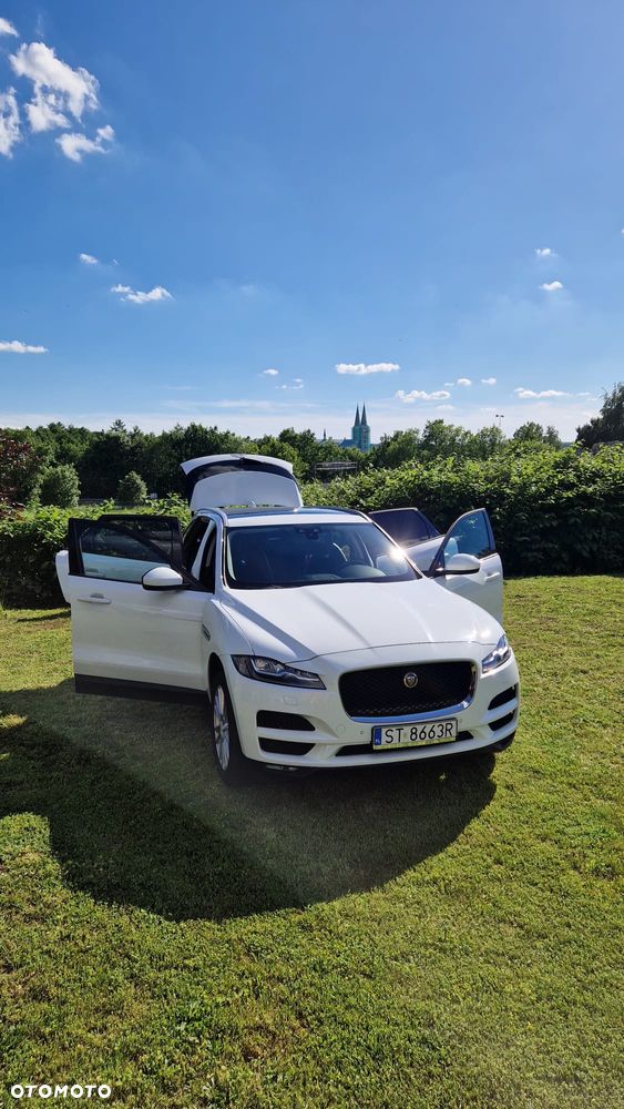 Jaguar F-Pace 2.0 i4D RWD Prestige - 9
