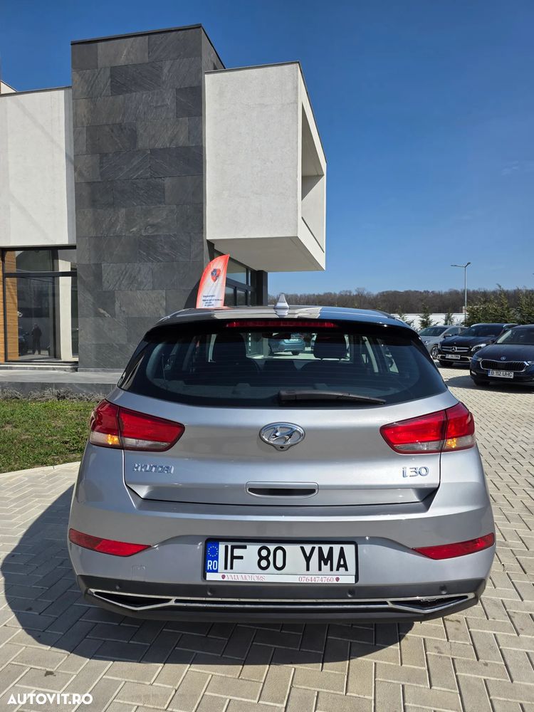 Hyundai i30 1.0 T-GDI 48V-Hybrid DCT Select - 9