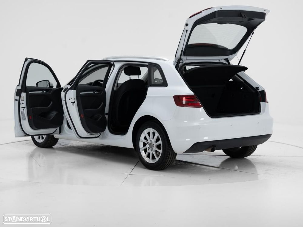 Audi A3 Sportback - 6