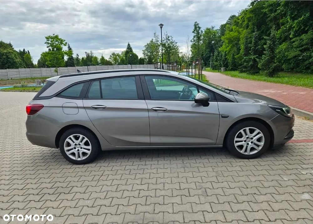 Opel Astra 1.6 D (CDTI) Start/Stop Business - 4