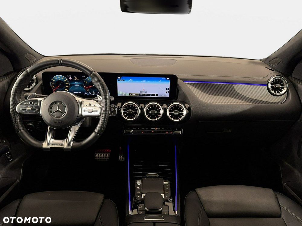 Mercedes-Benz GLA - 18