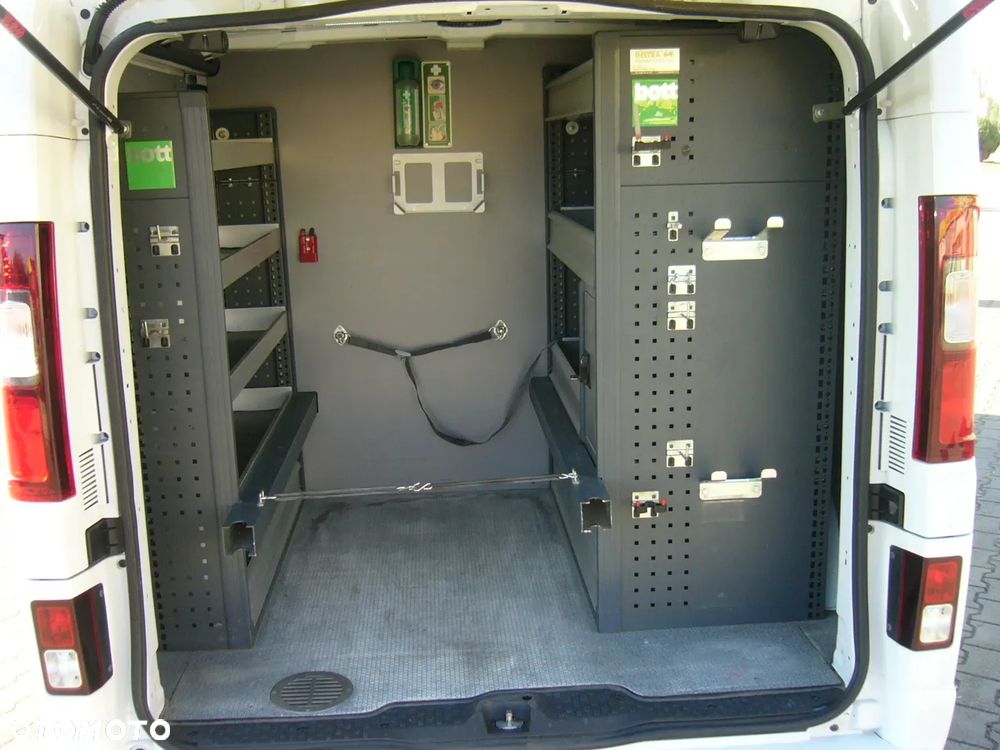 Opel Vivaro Komora chłodnicza VebaBox Panele słoneczne - 15