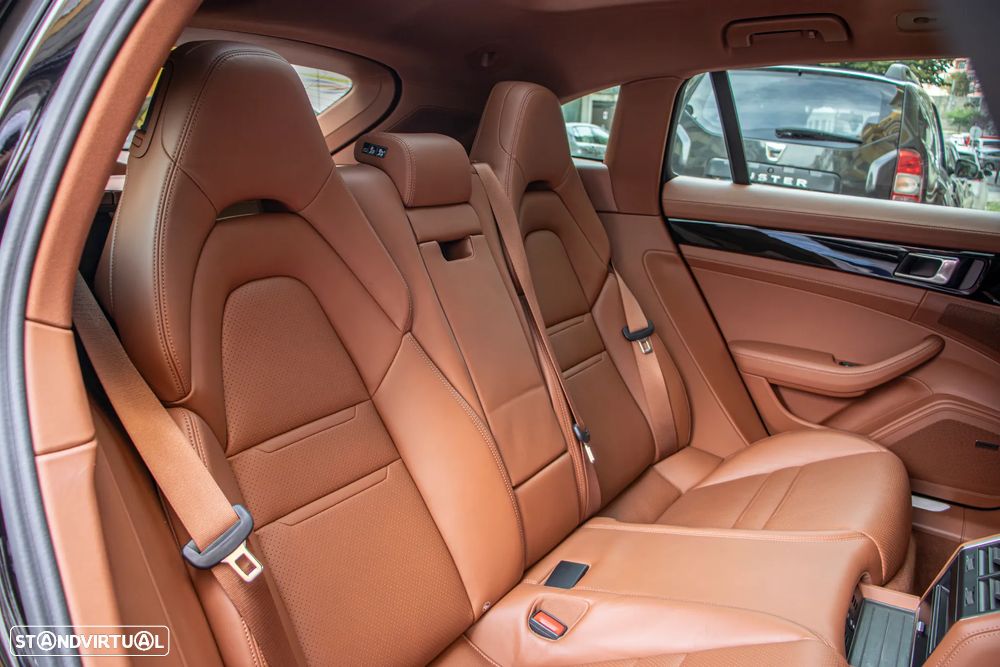 Porsche Panamera Sport Turismo 4S E-Hybrid - 40