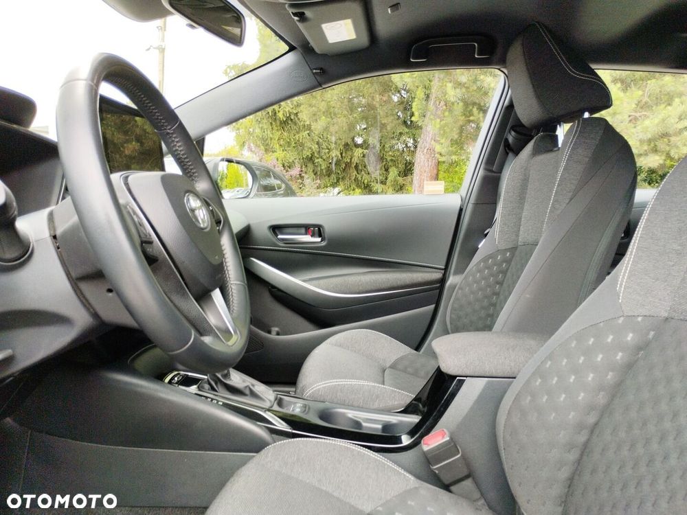 Toyota Corolla 1.8 Hybrid Comfort - 12