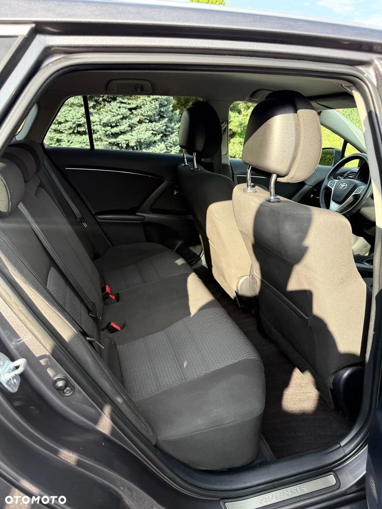 Toyota Avensis 2.0 D-4D Premium - 17