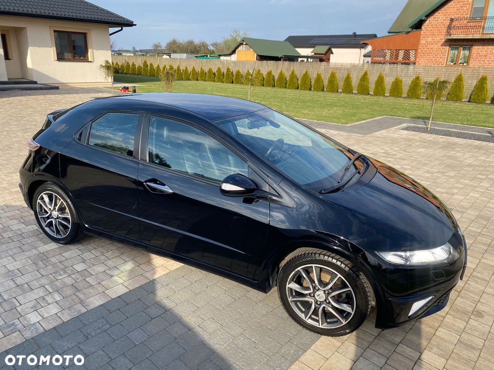 Honda Civic 1.8 Executive - 23
