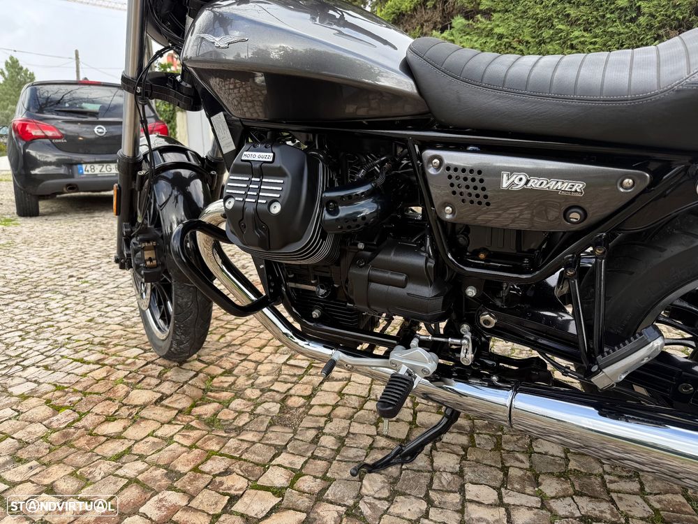 Moto Guzzi V9 Roamer - 16