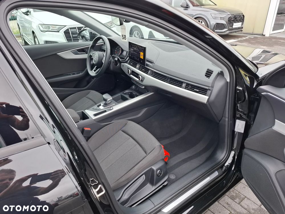Audi A4 Limousine 35 TFSI mHEV S tronic - 8