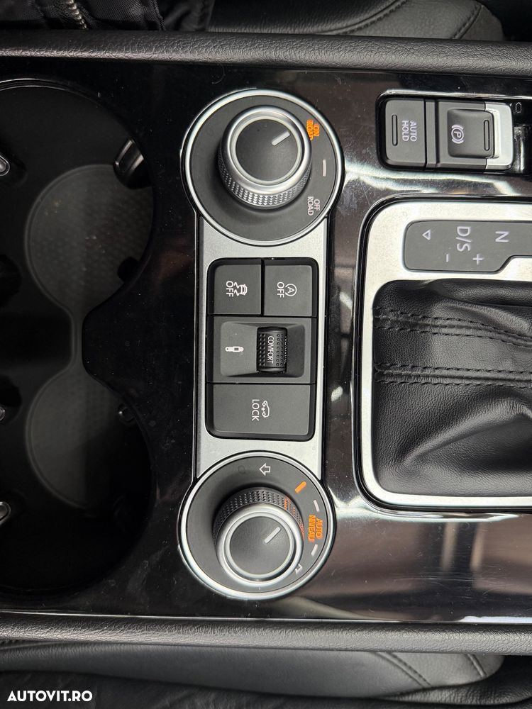 Volkswagen Touareg 3.0 V6 TDI BMT - 19