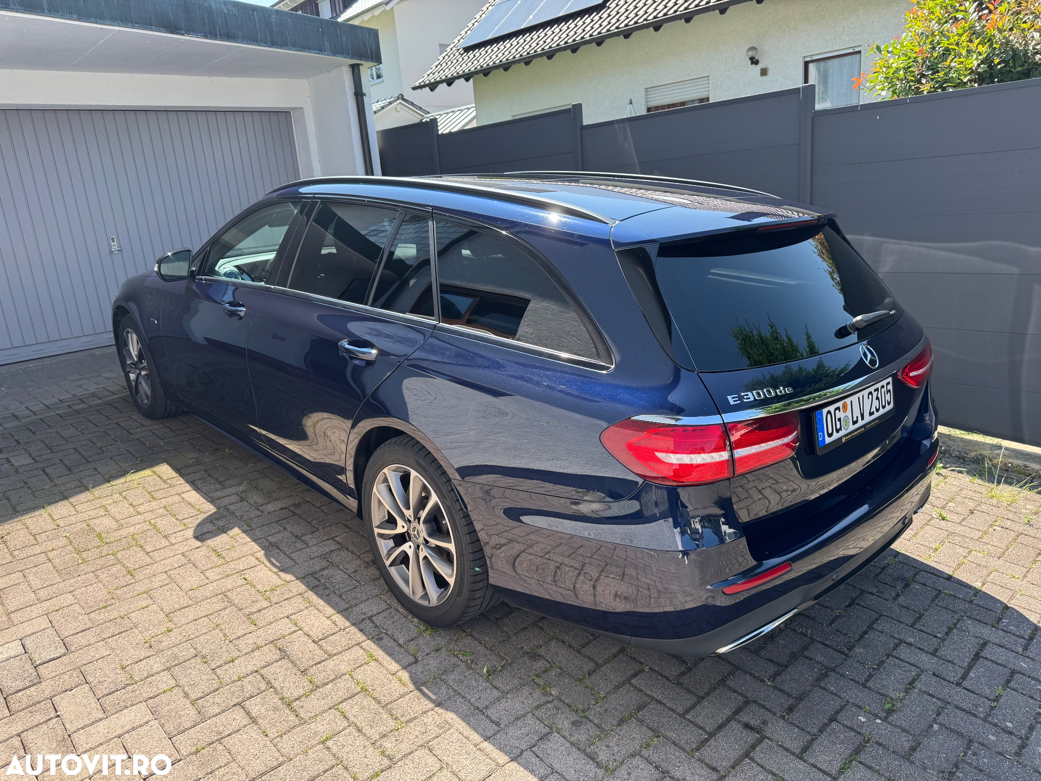 Mercedes-Benz E 300 Hybrid de T-Modell Aut. - 25