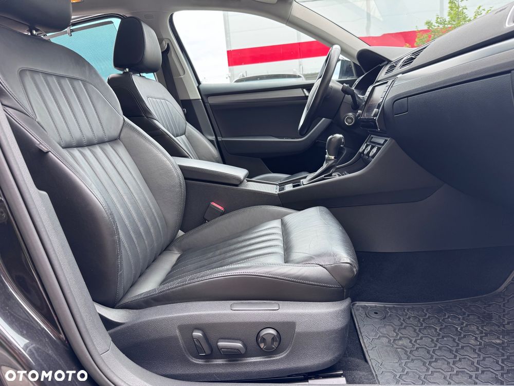 Skoda Superb 2.0 TDI L&K DSG - 16