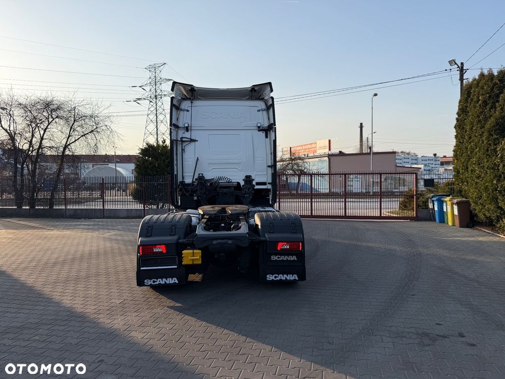 Scania R520, V 8 - 9