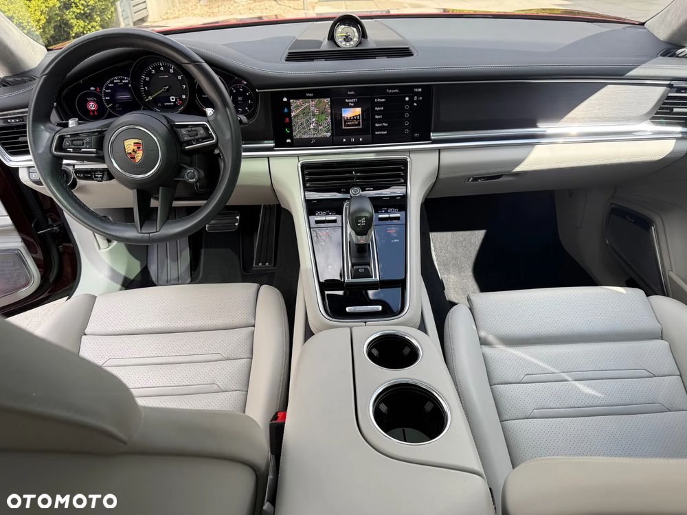 Porsche Panamera 4 E-Hybrid Platinum Edition - 11