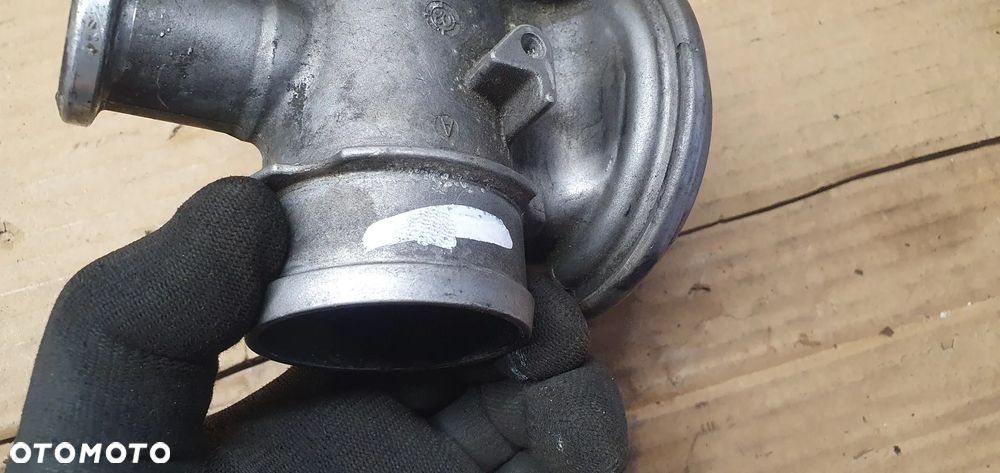 Zawór EGR BMW 3 5 E46 E39 2.0D 3.0D 7785452 - 10