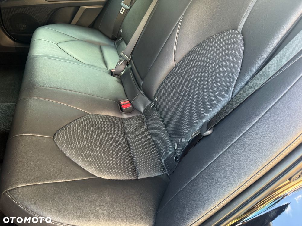 Toyota Camry 2.5 Hybrid Executive CVT - 20