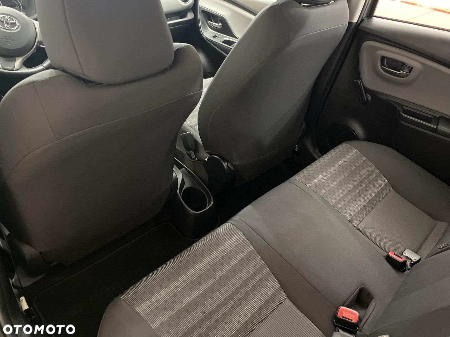 Toyota Yaris 1.0 Active EU6 - 11
